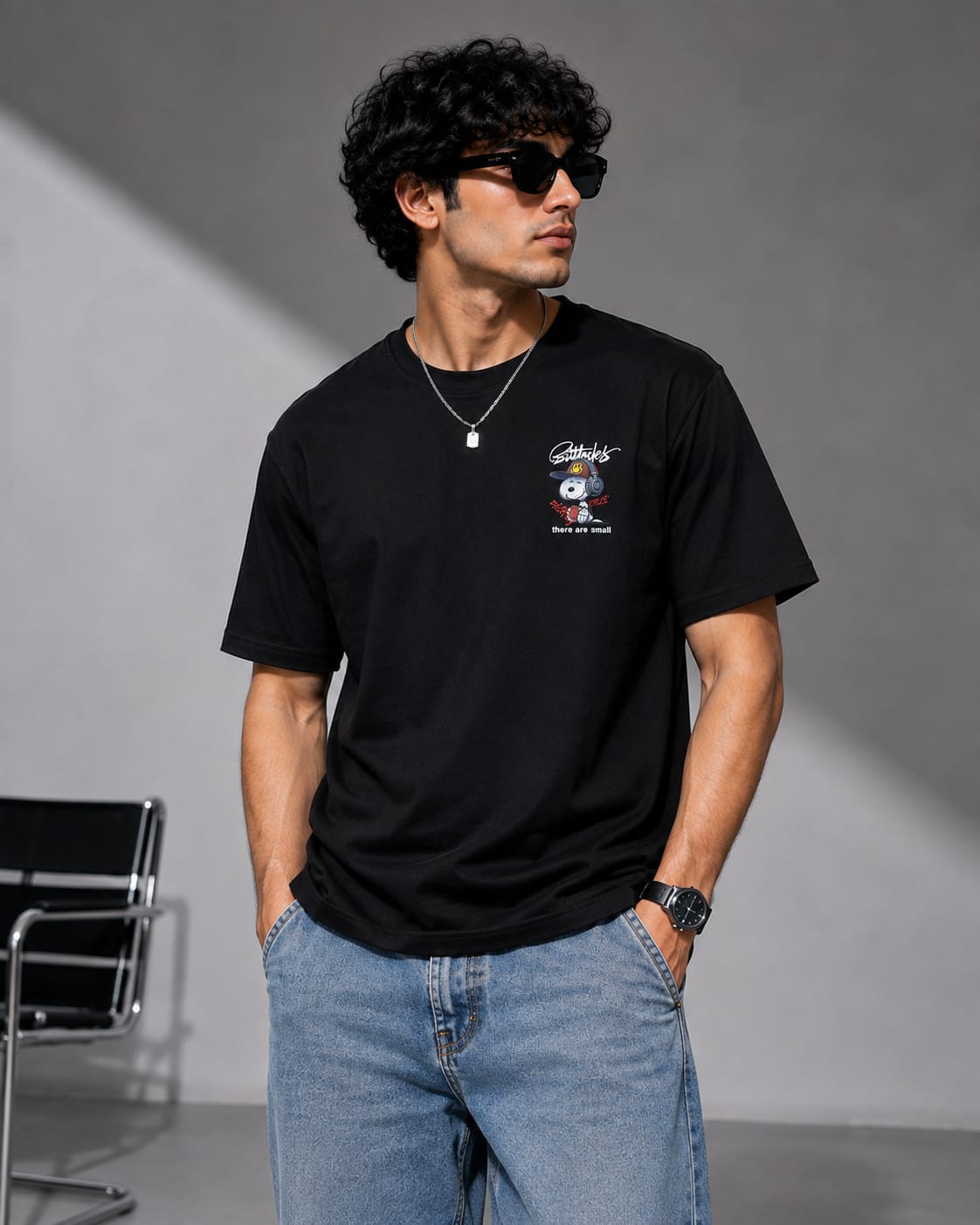 Buttneks Graphic T-Shirt